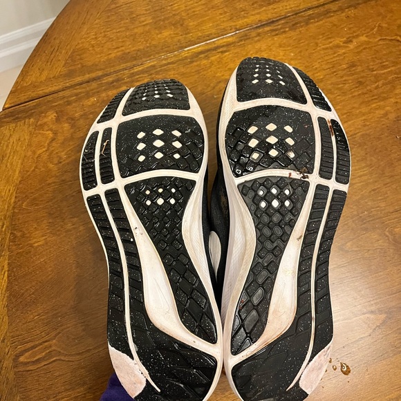 Nike Black Running Shoes - Picture 3 of 3